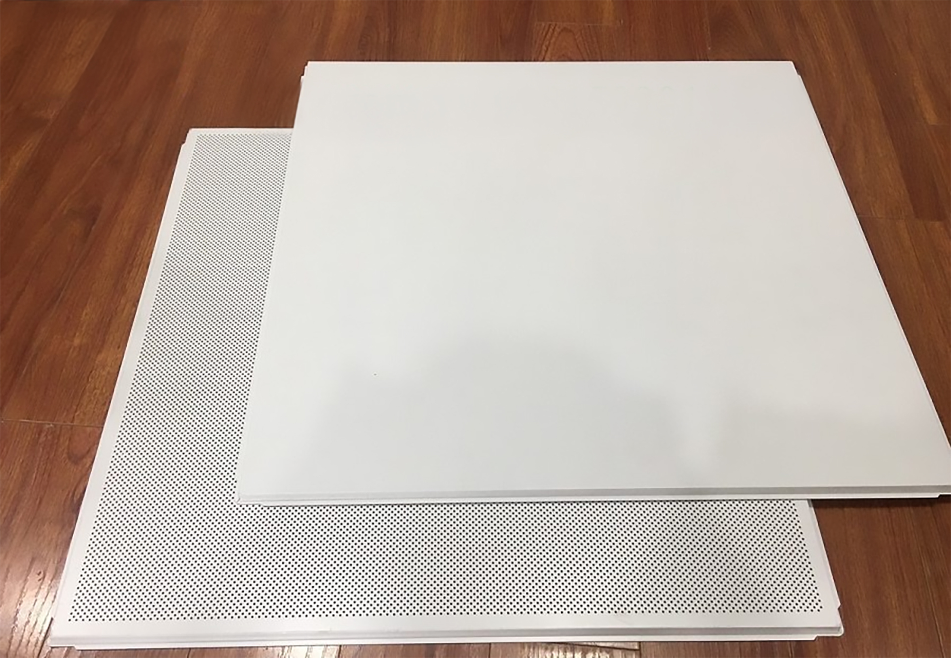 Tấm trần nhôm Lay-in 600×600